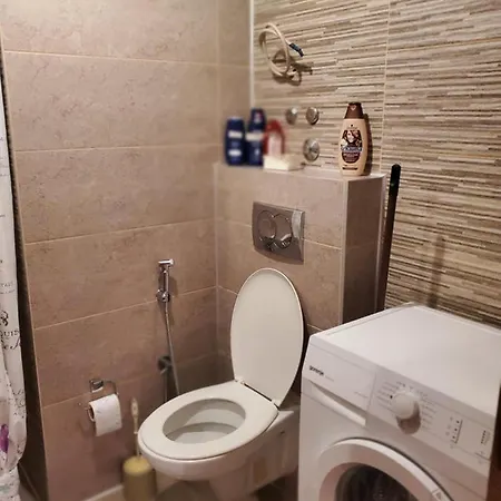 Sleep And Drive Free Parking Appartement