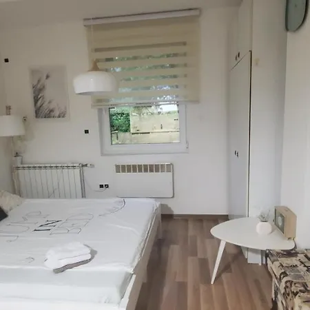 Sleep And Drive Free Parking Apartament