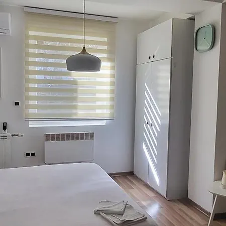 Sleep And Drive Free Parking * Sarajewo